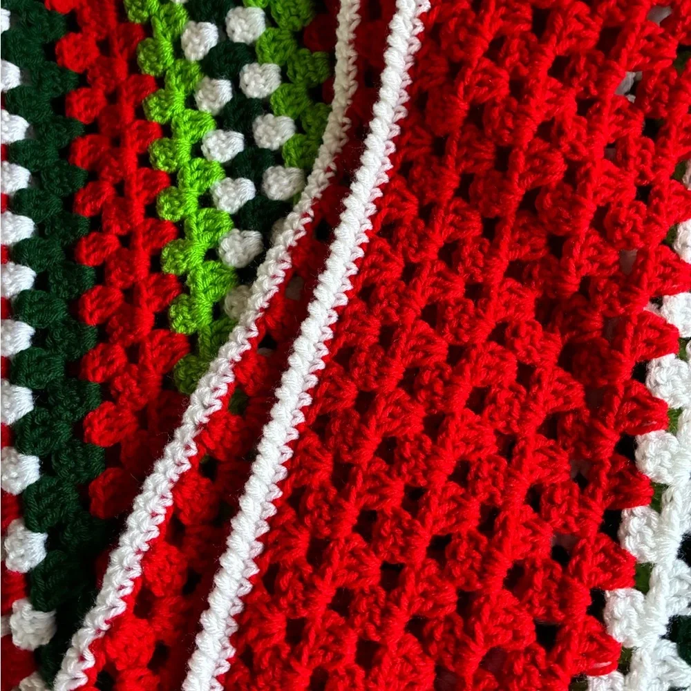 Lovely Lightweight Christmas Afghan
